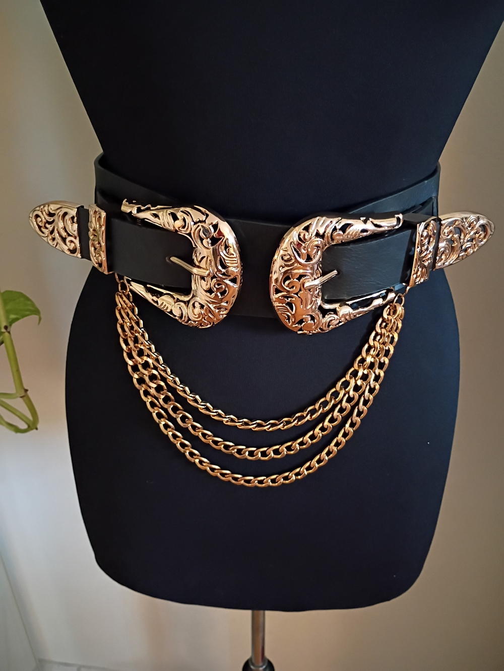 Vintage Gold Ornate Double-Buckle Chain Belt - Black